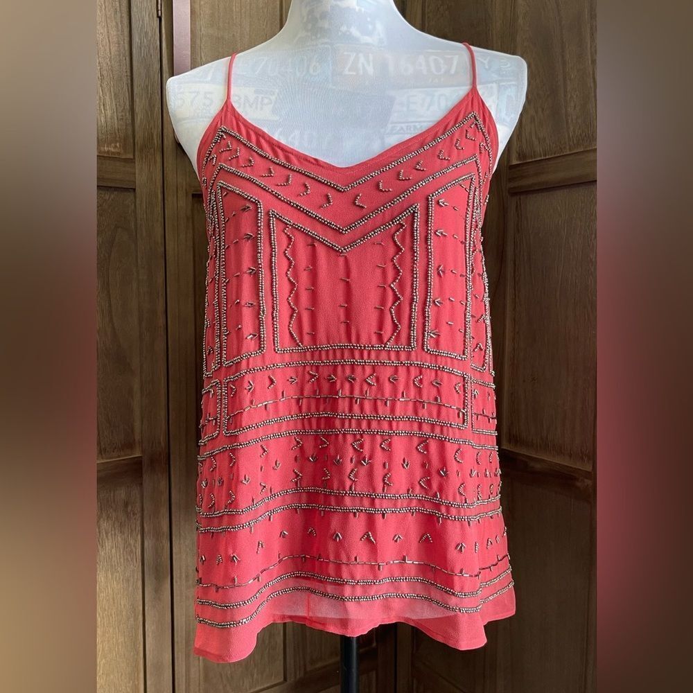 Women’s Beautiful Razorback Tank Blouse.